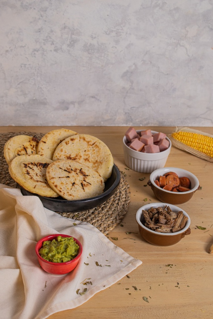 AREPAS 029f094fda-de28-42b2-96c6-1bf58dd5e1ff.jpg